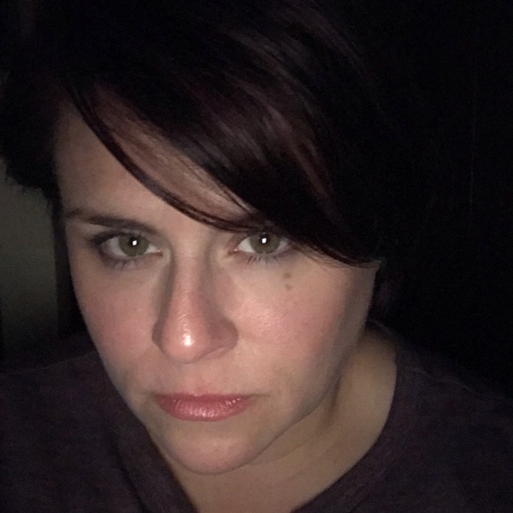 Meet your Posher, Victoria - Picture 1 of 1